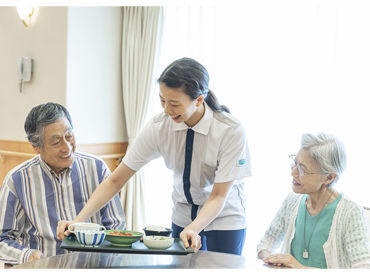 ツクイ・サンフォレスト札幌西野（住宅型有料老人ホーム） ツクイのサービスは、全国47都道府県に
700カ所を超え、業界でもトップクラス！