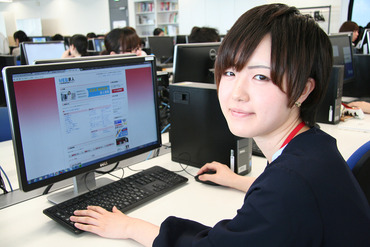 元アパレル店員から今は"ショッピングサイト"のデザイナー♪など
未経験から始めた女性スタッフが多数活躍中!