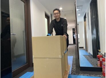 20～50代まで幅広く活躍中！！
穏やかなスタッフばかりなのでチームワークも抜群です！