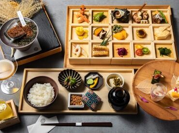 現代里山料理 ZEN HOUSE 「ありがとう」や「さっきの対応よかったよ！」etc.
チームワークの良さがジマン。だから、忙しい時でも楽しく働けるんです♪