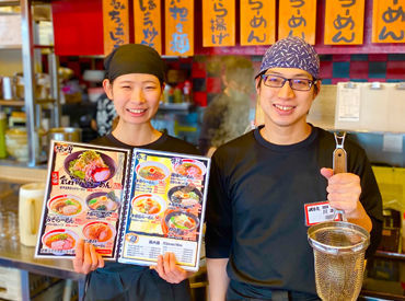 炭焼ちゃあしゅう 大香房 炭焼ちゃあしゅう 大香房では
属性・年齢関係なく
幅広いスタッフが活躍中!


＊車通勤OK＊駐車場あり＊