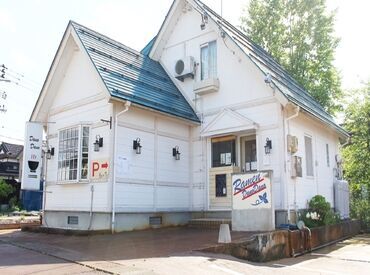 未経験さん大歓迎♪
お仕事内容は丁寧に教えるので
「バイト自体が初めて」という方も大丈夫です!!