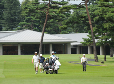 職場見学も歓迎！
働く前に、まずはどんな職場か見てみたい！という方もご応募OK♪
綺麗に整備された、歴史あるゴルフ場です！