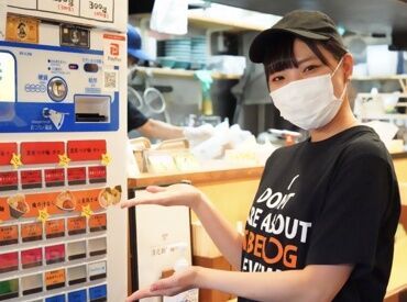 うどんギャング 調理は機械化しているので、
料理の経験などは一切問いません◎！
誰でもスグに覚えられるカンタンさ♪