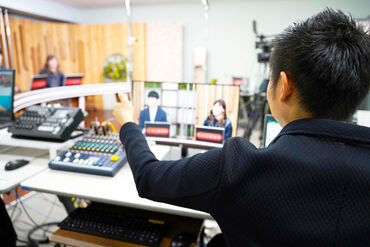 株式会社チーム・エムツー スタッフはみんな優しいので、分からないことは何でも聞ける職場です◎
過度でなければ、オシャレ自由♪ジーンズもOKです！