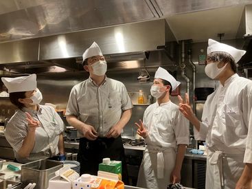シフトは柔軟に対応します♪フルタイムでしっかり稼ぎたい/学校終わりの夕方etc.
"わがまま"シフトも大歓迎です★
