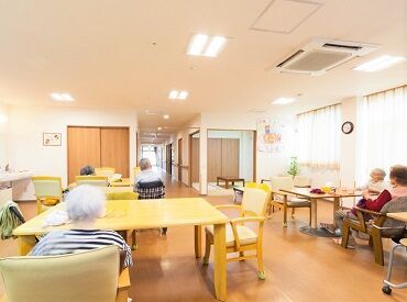 小規模多機能ホームてとて（来住） とっても働きやすい環境です♪
◇交通費支給
◆車通勤OK
◇提携保育園も多数
その他にも福利厚生が充実◎