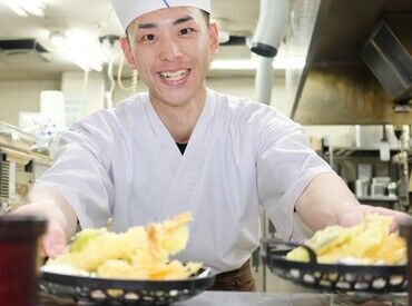 ～居心地が良い環境～
スタッフ同士の仲が良く和やかに仕事ができています♪
困った時は近くにいる先輩がサポートしますよ！