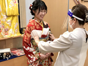 住吉呉服店　八幡浜本店 「着物が好き」「接客が好き」
「着付けができるようになりたい」等…
そんな方々も大歓迎です☆