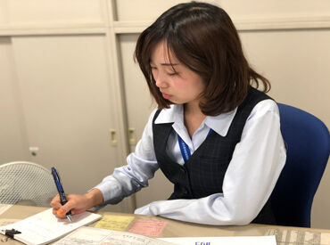 研修と先輩スタッフの温かいフォローあり！
「事務職が初めてで不安…」そんな方にぜひオススメ♪