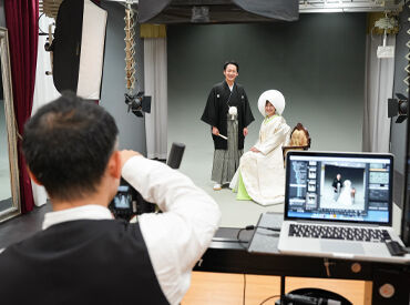 日枝あかさか写真室 撮影アシスタント・スタジオカメラマン★
経験を活かして即戦力に。
日枝神社で特別な撮影を担当しませんか？