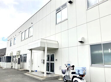 大阪ガスケミカル株式会社 枚方製造センター さまざまなライフステージの主婦さん中心に30～50代の女性が在籍!!
立場を分かり合って、助け合いながらお仕事しています◎