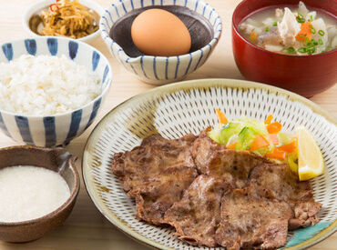 うまや　キャナルシティ博多店 注文はタッチパネル式で簡単！
髪型・髪色・ピアス・ネイルも自由だから自分らしく働けます♪