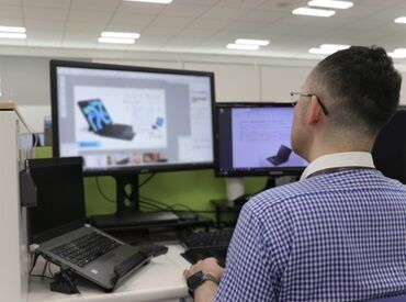 エレコム株式会社 新商品をイチ早くチェック☆
「これ欲しい！」なんて発見もあり、楽しく働けます◎
商品の知識やお仕事の経験は一切不要です！