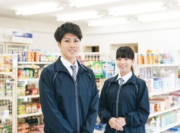 ＼働きやすさ抜群！／
週1・4h～の柔軟シフト◎
髪型・髪色は基本自由*
セルフレジもございます！
