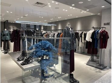 HARE (ハレ)　京都ポルタ店 ◆未経験の方も大歓迎!!◆
安心・丁寧な研修サポートでバイトデビューにも◎
全店舗で利用可能なスタッフ特典・割引あり★
