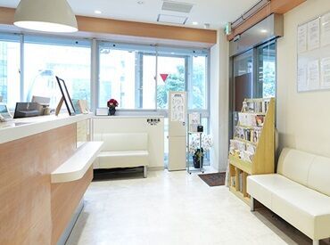 よこさわ眼科 ≪学生さんもOK！≫
「授業がない曜日だけ働きたい」
「テスト休みが欲しい」など
シフトはお気軽にご相談ください◎
