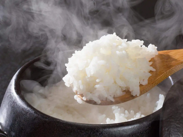 ホテルレストランは【ビュッフェ形式】なので
配膳・料理補充などがメイン！
未経験の方でもできます♪