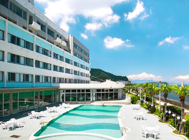 指宿シーサイドホテル ～美しい海を眺めながら～
日本にいながらリゾートホテルにいるような雰囲気♪
海外のお客様も増え、非日常空間を味わえます♪