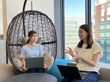オシャレ自由◎いつもの恰好でOK！
⇒ネイルや髪色自由もなので、
プライベートの予定も合わせやすい♪