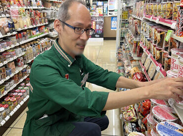 学生さん・フリーターさん活躍中！
仲良く和気あいあいとした雰囲気で働いています♪
※画像はイメージです