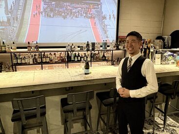 表参道スパルティ（Sports Cafe & Bar SPALTI） ＊大人のBar＊
ゆったりしつつも、スポーツ観戦時には盛り上がることも♪
落ち着いた客層で働きやすい！
大学生＆フリーター歓迎