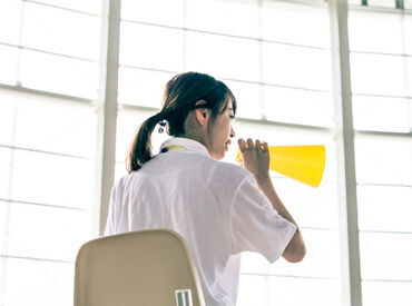 ▼髪型・髪色自由
普段通りのスタイルで問題なし！