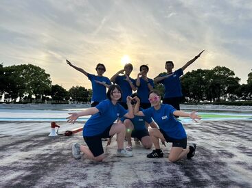 例年人気のバイトなので
ご応募はお早めに★
例年、リピートして働くスタッフや
同時スタートのスタッフなど多数在籍！