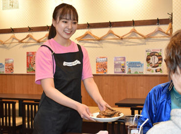 学生さんも大歓迎！学校との両立にもぴったり♪
バイトデビューも歓迎です◎
