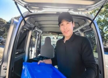 ＜分からないことは気軽に相談◎＞
最初は先輩が近くでサポートするので、
安心してお仕事スタートできます！
※イメージ画像