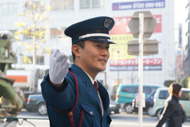 シンテイ警備株式会社　藤沢支社/A3203000114 入社祝金と研修手当でMAX15万！
研修中の交通費も出ます♪
初めて挑戦する方・仕事復帰希望の方も
安心して始めてくださいね☆