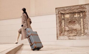 トラベルケースが有名なバッグブランド
GLOBE-TROTTER（グローブトロッター）