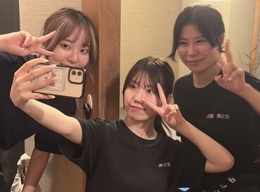 白金　鳥とも 全部で23席ほどの、こぢんまりとしたお店です◎
ホッと落ち着くような雰囲気が自慢です♪