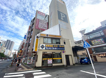 オリックスレンタカー町田駅前店　(株)サンオ－タス ＼学生~シニアまで活躍中♪／
年齢関係なく仲が良くて
お店はいつも賑やか＊
新人さんと一緒に働けるのを
楽しみにしています◎