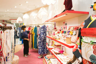 マイナビバイト きものショップstaff ふりふ 仙台パルコ店のアルバイト バイト求人情報 東北新幹線 仙台駅 徒歩1分 仙台市 青葉区 週3日以上 1日5時間以上シフト自由 自己申告 販売 仕事探しなら マイナビバイト宮城版 J