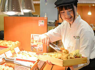 UDONつるこし新宿京王モール店GH ＼9割のスタッフが未経験スタート！／
お仕事は丁寧にお教えするのでどなたでも安心。
出来ることを1つずつ増やしていければOK！