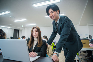 ＼女性も安心の職場です／
憧れのオフィスワーク始めませんか？
横浜駅から徒歩圏内だから
仕事おわりに買い物も♪