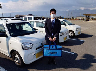 ＼軽自動車を運転で簡単／
日常的に運転している車と同じだから、
運転もしやすく働きやすい環境ですよ♪