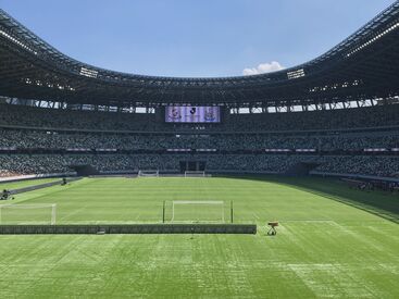 サッカーグッズ販売…
”働いていること”を忘れてしまうほど時間は一瞬!
盛り上がる会場の一体感を体験してみませんか★