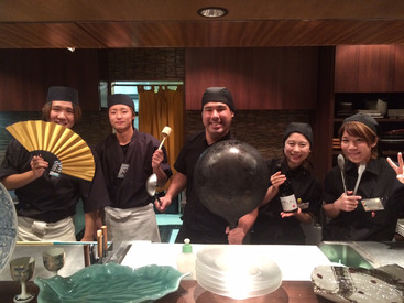 創作料理　ゆうが三島 学生さん、主婦（夫）さん、シニアの方まで
幅広く活躍しています♪