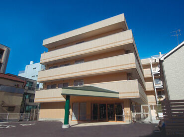 グッドタイムナーシングホーム・川崎大師弐番館[42] ◇業界大手の『創生会グループ』◇
介護に興味がある、未経験だけど不安
そんな方もお気軽にご応募ください◎