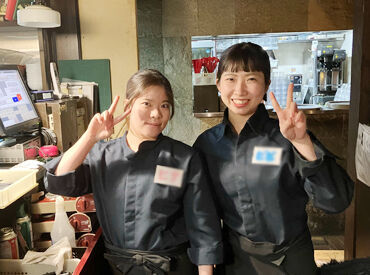 土間土間　西新店 卒業まで続けるスタッフがほとんど♪
近い年代のスタッフが多いので共通する話題がたくさん!!
★友達とのご応募も歓迎です★