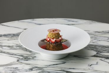 Maison du CREER　メゾン ド クリエ 毎日が刺激的な環境で、新しい自分への一歩を◎
努力や成果は、
昇給やポジションで適正に評価します♪