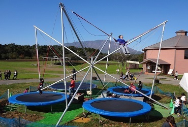 夏休み期間だけの短期勤務大歓迎!!
お友達同士での応募や、一緒のシフトでの勤務もOKです♪