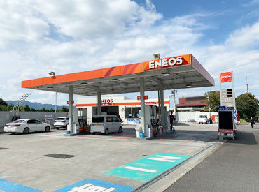立花サービスステーション 給油や洗車など…難しい作業は一切ナシ♪
フルタイムで安定勤務しませんか！
フリーターさん、主婦(夫)さん大歓迎☆