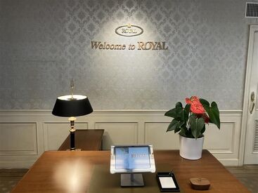ロイヤルマネジメント株式会社　福岡オフィス ＊女性スタッフが多数活躍中＊
お昼休憩はゆっくりランチルームで休憩♪
子育てや好きなドラマの話…色んな話に花が咲きます！