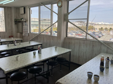 ＼食堂あり／
お弁当が450円で食べられます★
もちろん、お弁当の持参もOKです◎