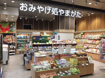 職場の雰囲気も和やか＊
現在は女性スタッフが多めです。
みんなでワイワイ活躍中^^