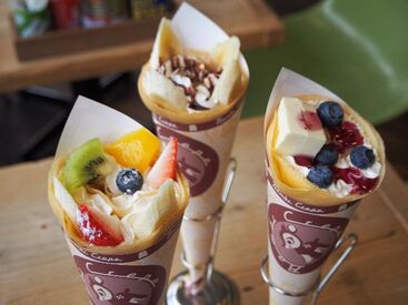バンビクレープ　イオンモール須坂店 寒天を生地に練り込み、純生クリームを使った美味しいクレープを提供しています。
他にソフトドリンクやタピオもあります。
