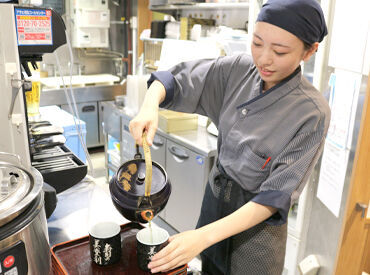 すしの美登利　銀座店 自分の予定に合わせてシフトを組めます♪
働きやすい条件が揃ってます★
■週2日～OK！シフト自由＊
■おともだち紹介制度あり